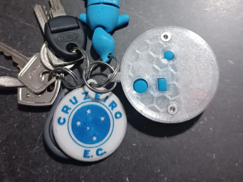 Peccinin Round Control case