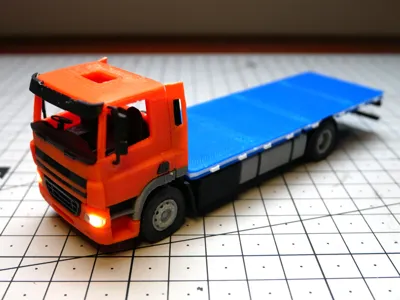 CF85 Day Cab 4X2 5000mm Flatbed - Dragon Auto