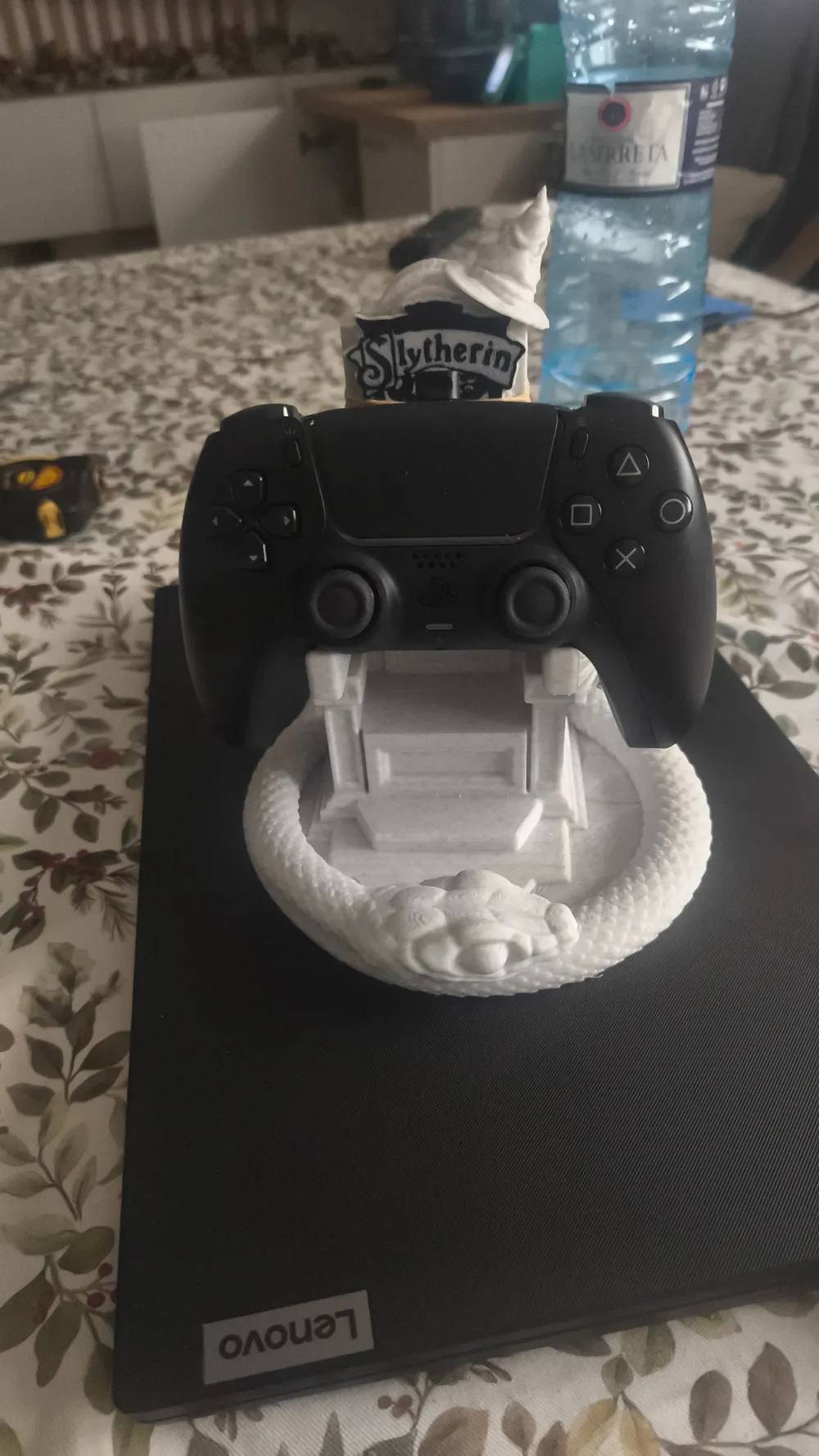 PS5 controller stand Harry Potter Dobby hat - Free 3D Print Model ...