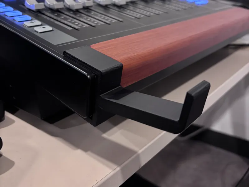 Behringer Wing Compact Headphone Holder