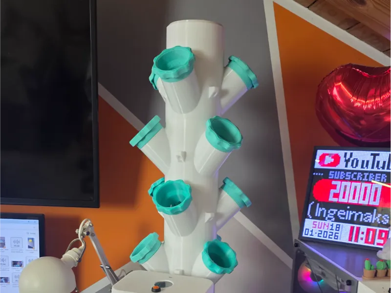 Fully Automated Vertical Hydroponic System (ESP32)