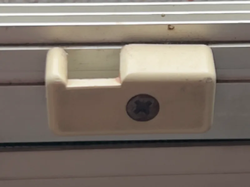Ganci zanzariera / oscurante camper
