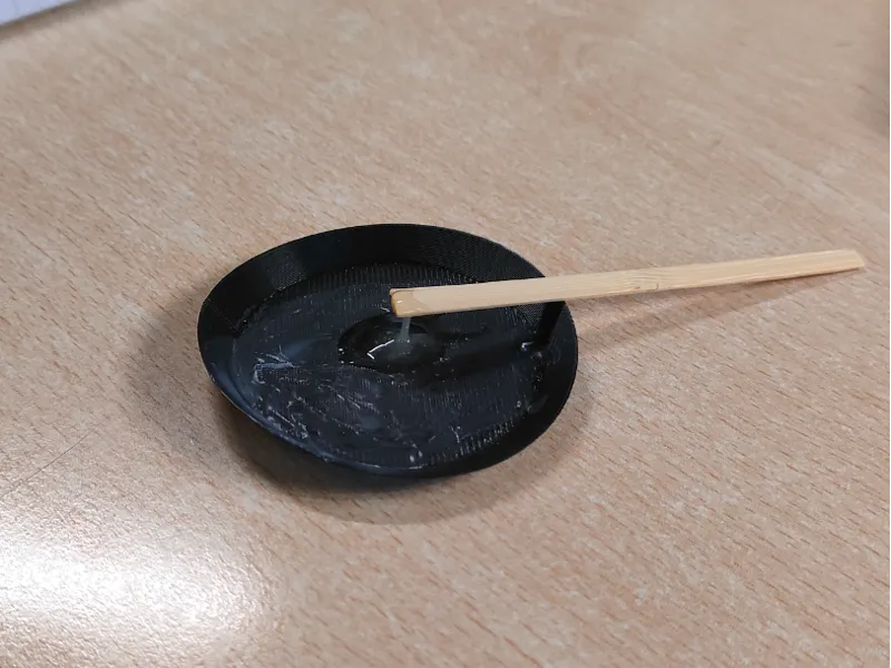Vaschetta per colla bicomponente 