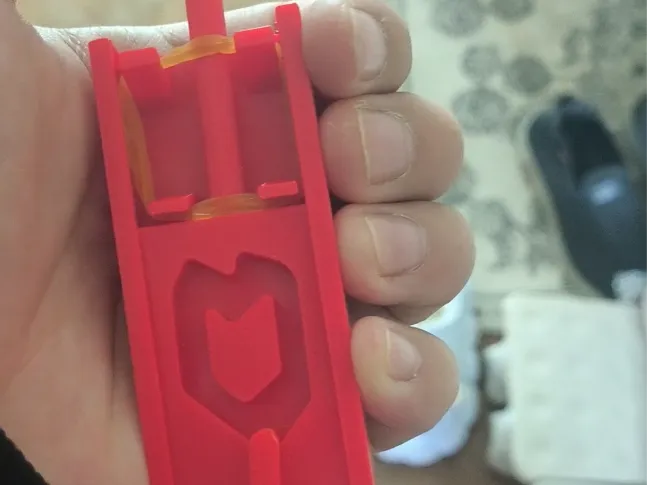 按压反弹器