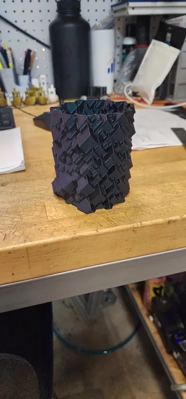 Glitch pen cup