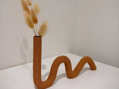 Modern wavy vase