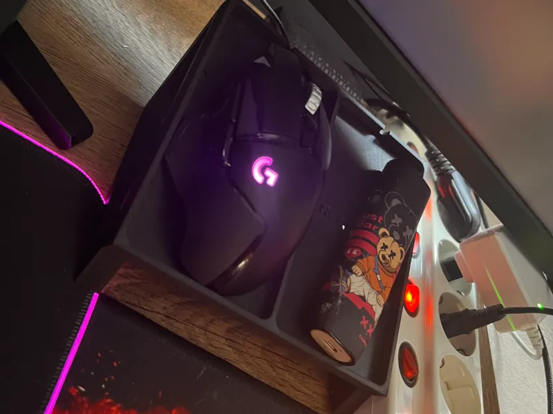 Mouse shelf on desk (double)