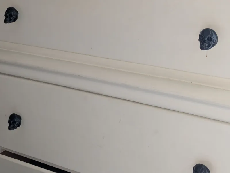 deadlysketch-skull dresser knob