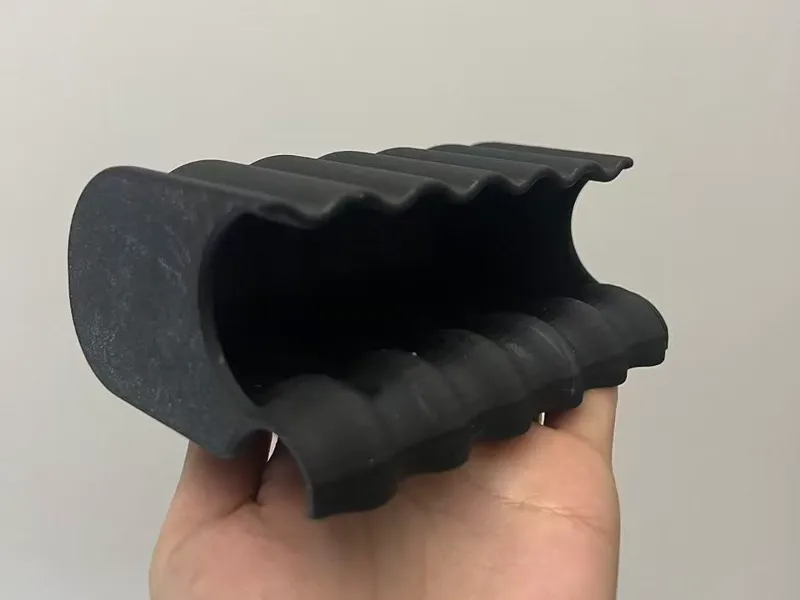 带造型的遮光笔托