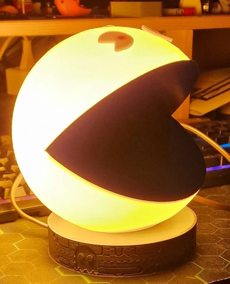 Pac-Man Lamp