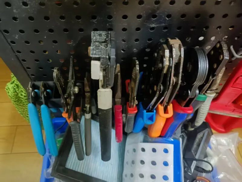 圆孔洞洞板 钳类工具架