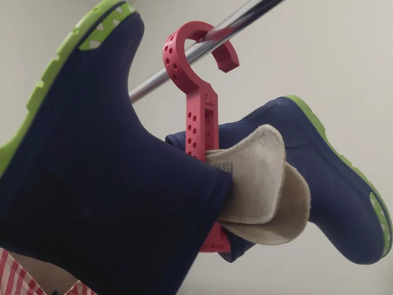 Kids Shoe/Boot Drying Hanger & inner sole slot