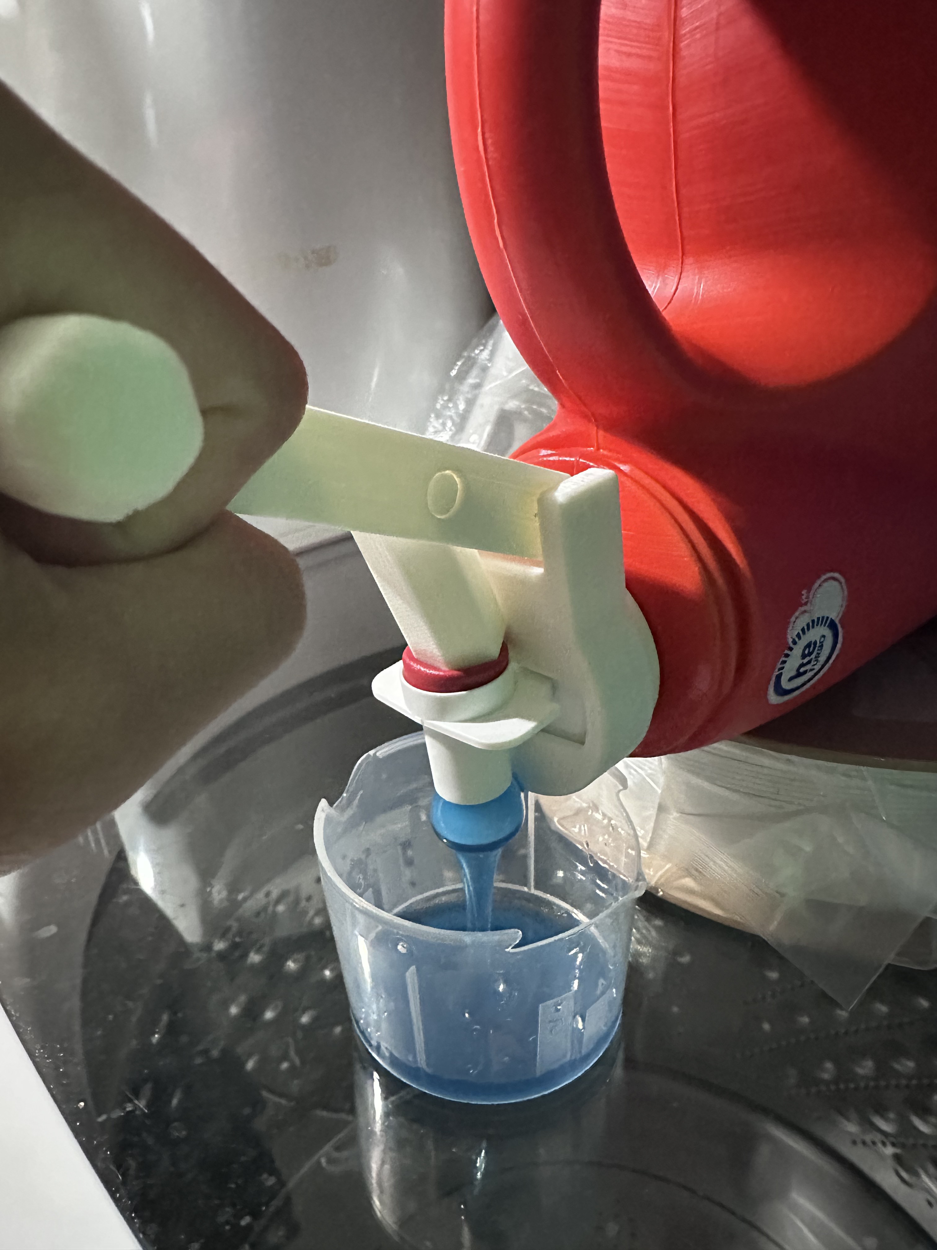 laundry detergent spigot lever