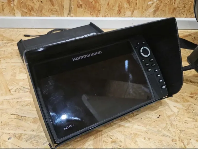 Humminbird Helix 9 Sunshade/visior
