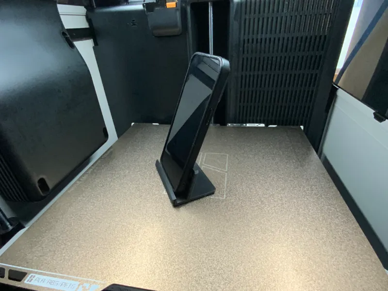 Minimalistic Phone Holder 32g