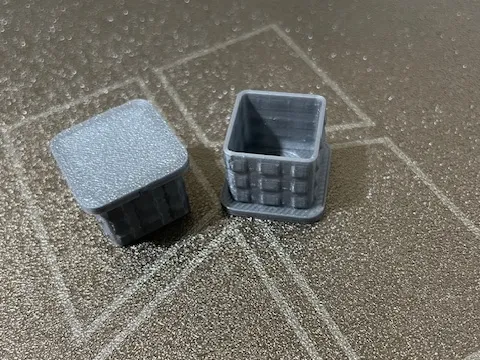 Tappo per tubi alluminio da 2cmx2cmx1,5cmx0,6 cm