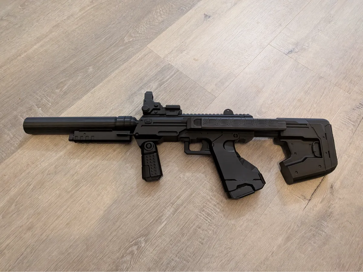 Pistolet-mitrailleur Halo (SMG), échelle 125 %