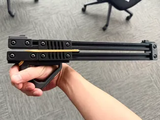 皮筋弹射器