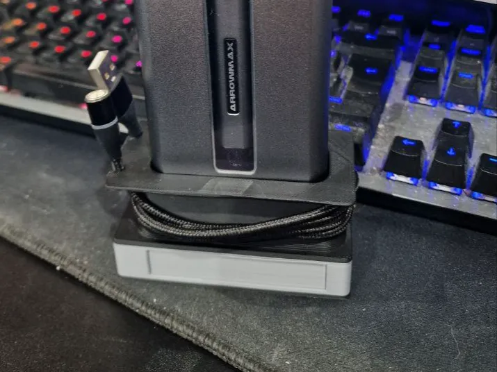 Cable holder for Arrowmax rotative tool