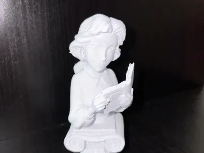 Belle bust statue