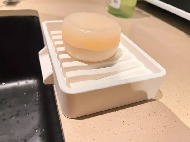 苹果风格肥皂盒，底面大斜坡，排水顺畅。尺寸148*98*48*30mm