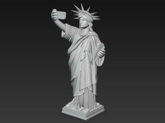 Statue of Liberty taking a selfie