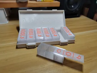 便携药盒/一周七天/一日三餐
