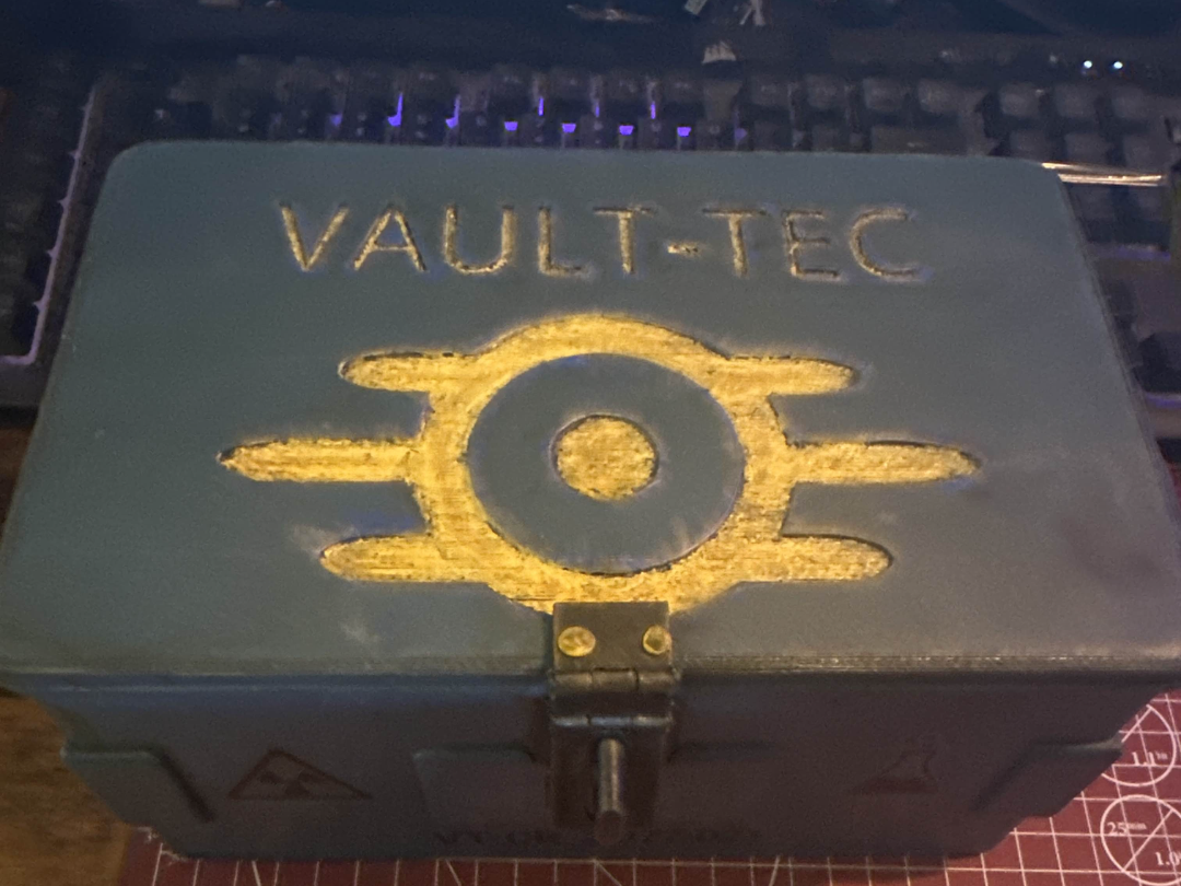 Vault-Style Emergency Supply Crate (fallout)