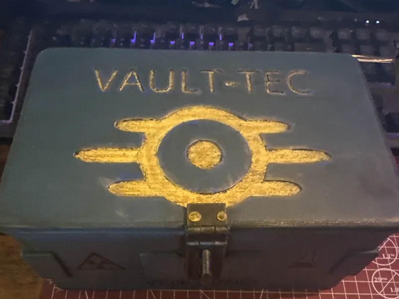 Vault-Style Emergency Supply Crate (fallout)