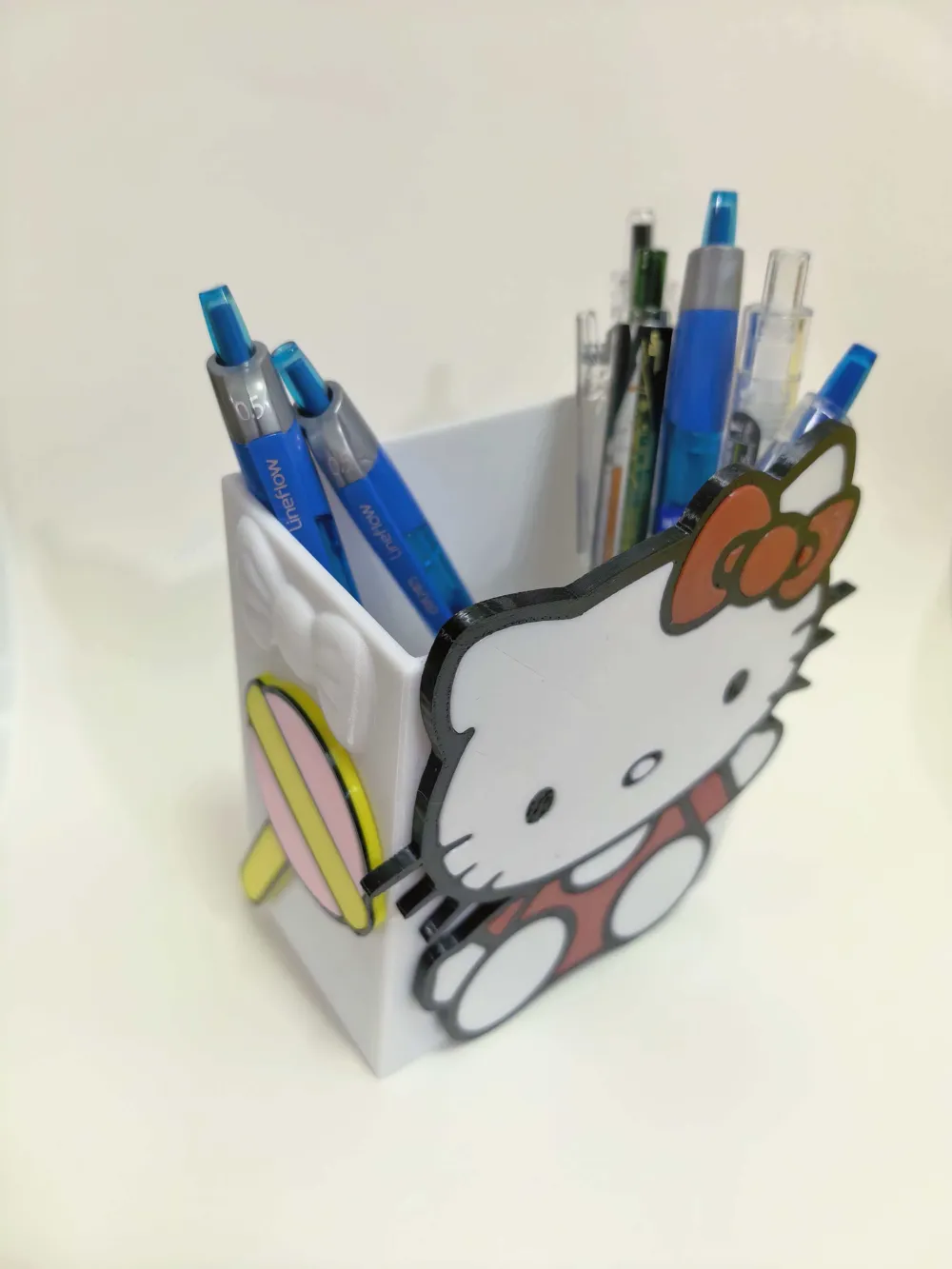Hello Kitty Storage Pen Holder - Free 3D Print Model - MakerWorld