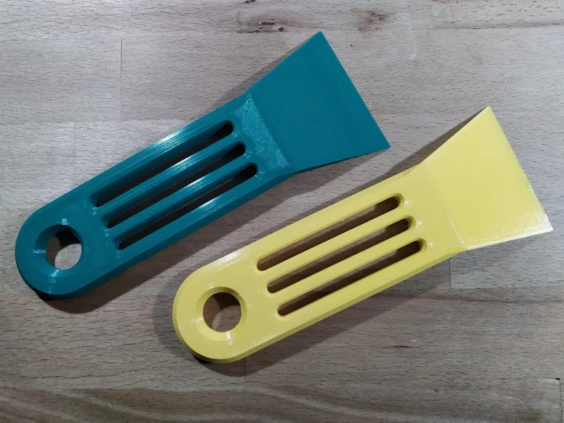 Simple bed scraper