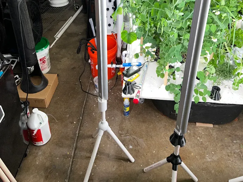 PVC Tripod adapters for T8 Barrina LED grow lights