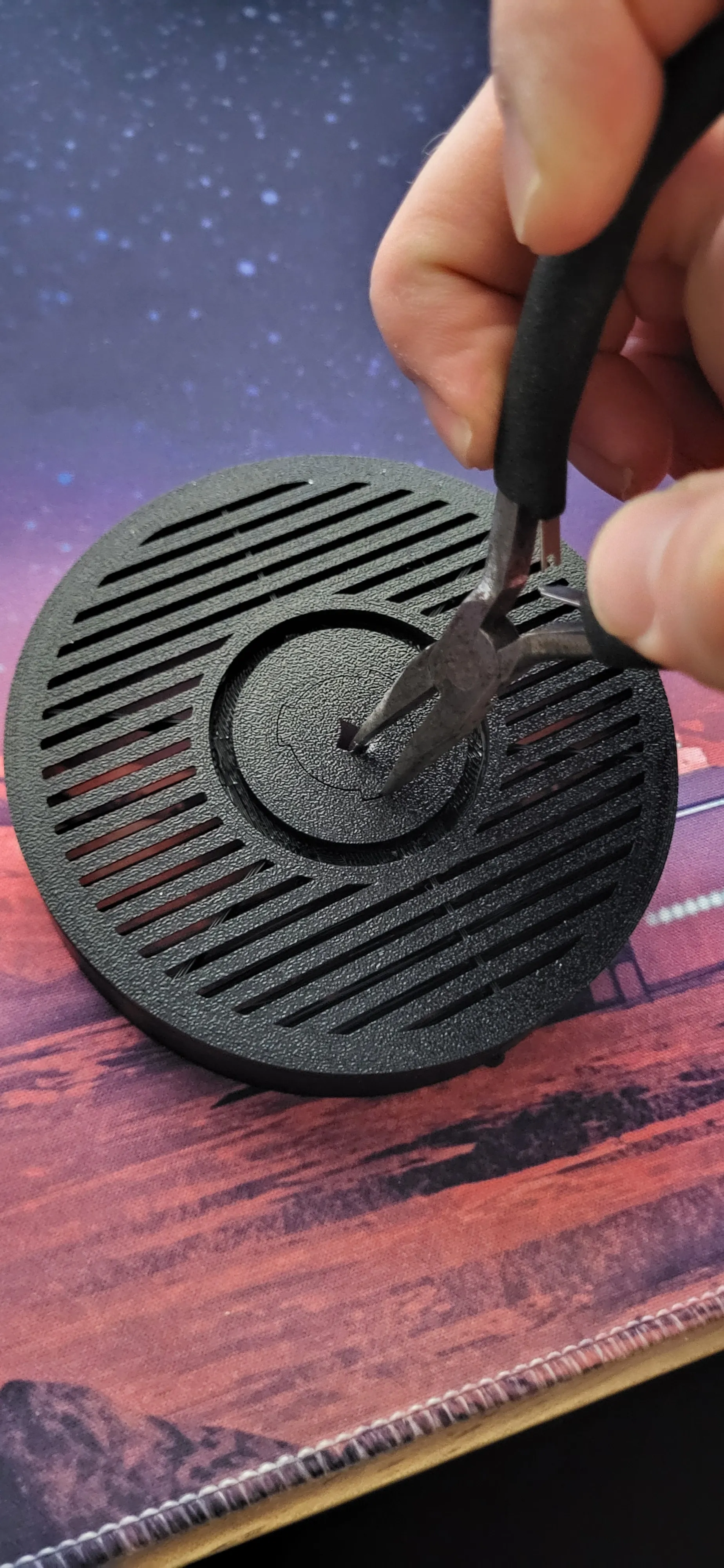 Removing supports with pliers