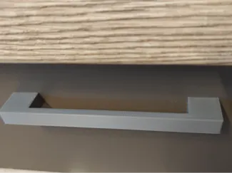 Minimalistischer Möbelgriff / Cabinet Handle