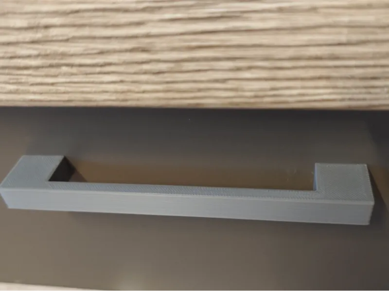 Minimalistischer Möbelgriff / Cabinet Handle 