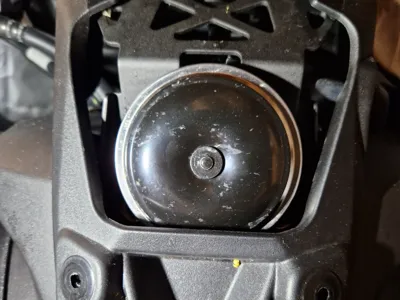 Kawasaki Z900 2025 Horn Holder