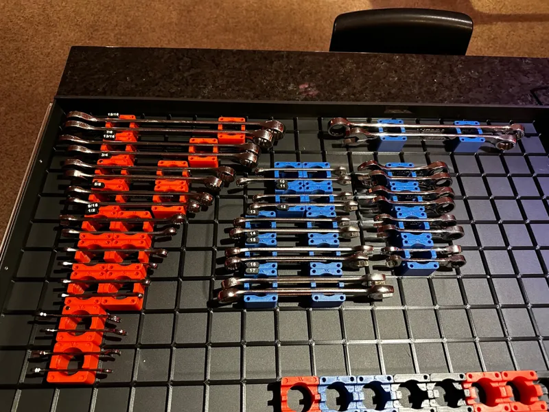 Gridfinity Wrench Holders with Magnetic Size Tag