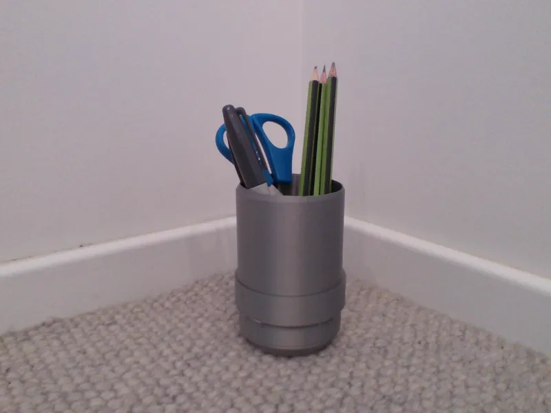 Small desk organizer 