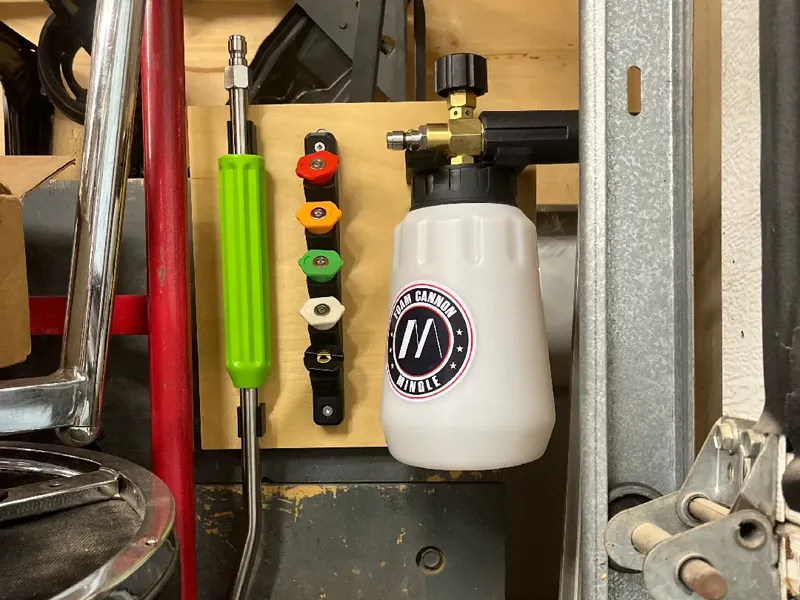 MJJC Foam cannon wall mount