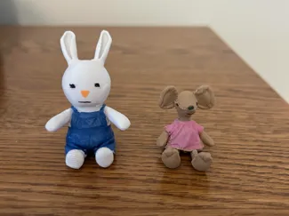 Figurines