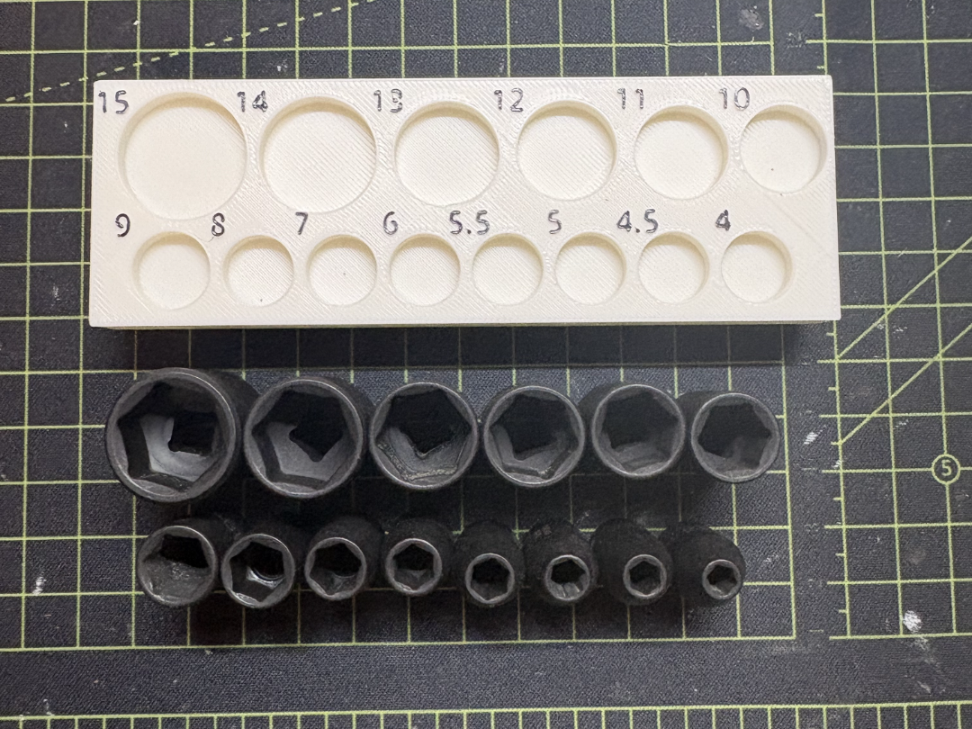 Metric socket organizer 4-15 Gridfinity NO AMS