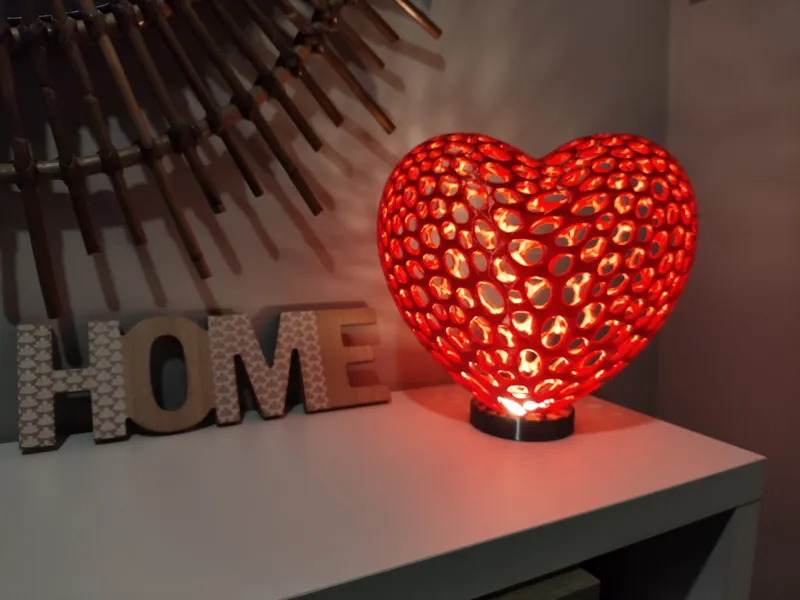 Voronoi Heart Lamp