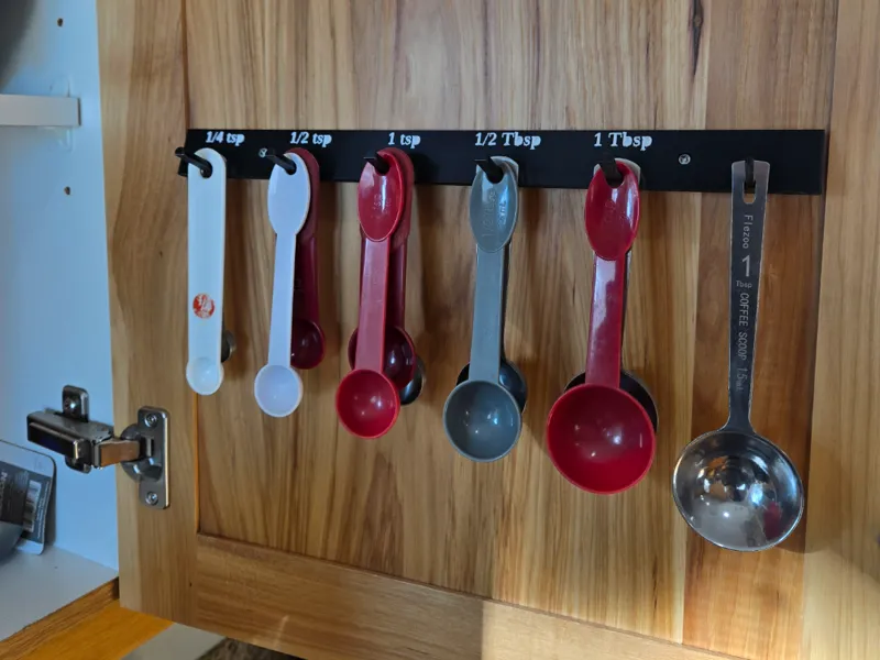 Measuring spoon tsp tbsp organizer hook