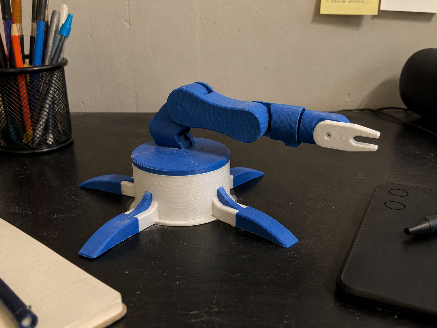 5DOF Robotic Arm with Arduino and SG90 Servos