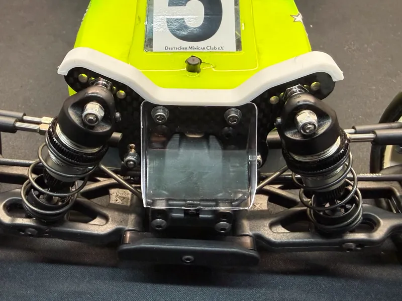 Xray XB4 2026 Dämpferbrücke schutz
