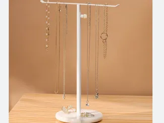 necklace holder