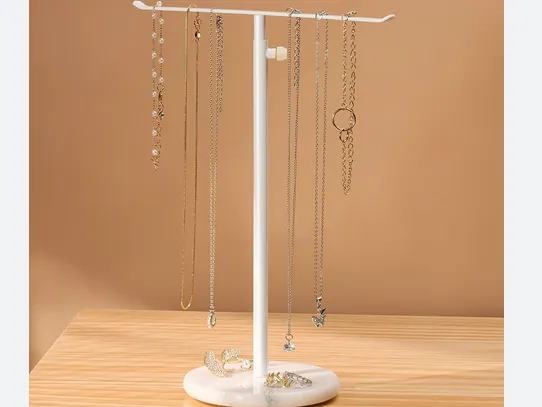 necklace holder