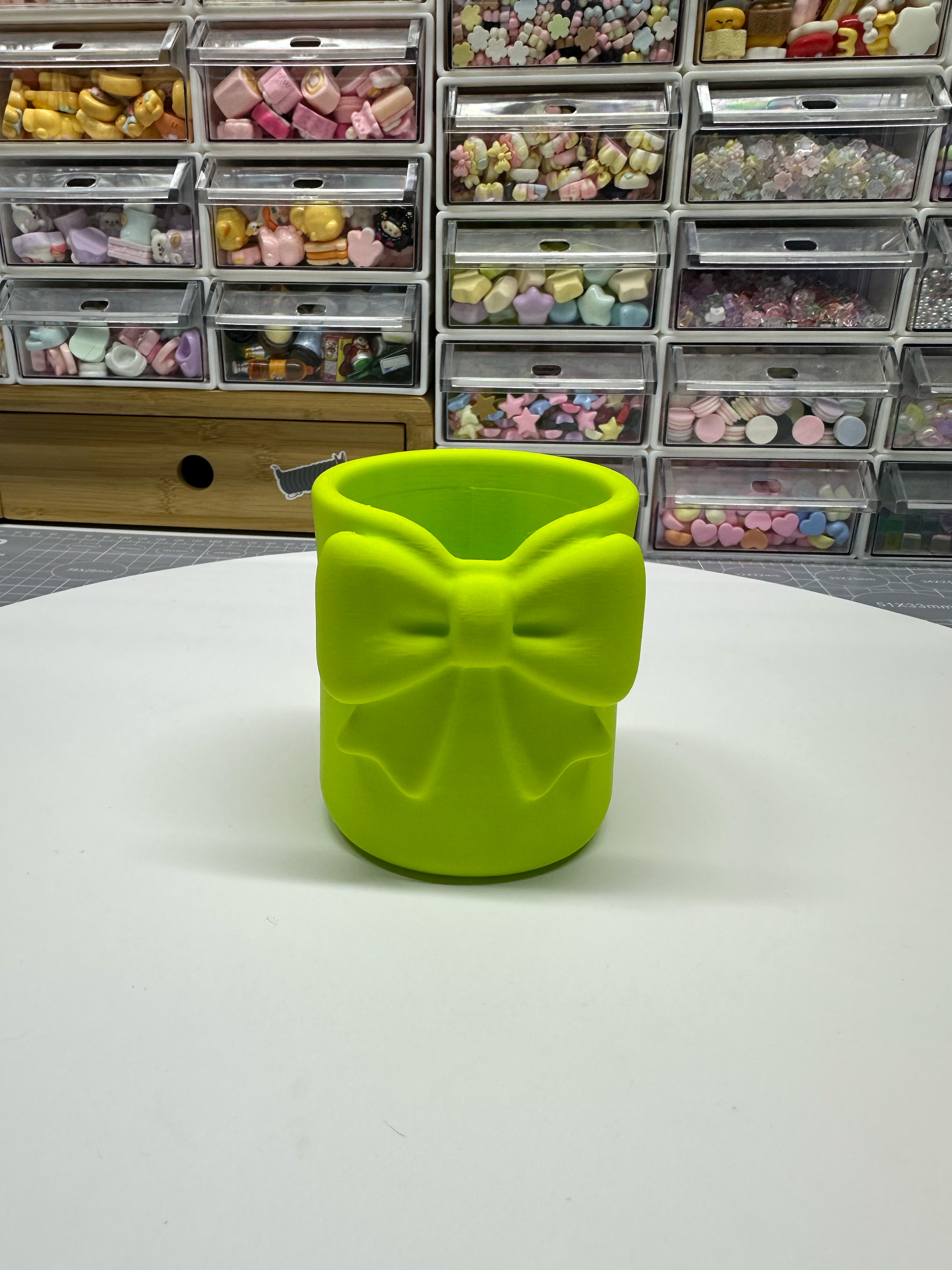 Organizador de lazos y brochas con moño — imagen 4 de impresión 3D
