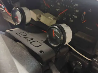 Volvo 240 52mm gauge holder