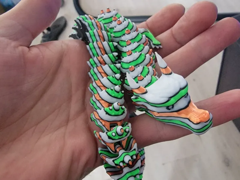 ARTICULED DRAGON COOL COLOR
